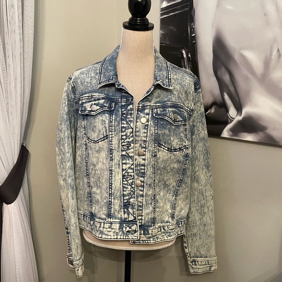 love, Fire Jackets & Blazers - NWT Stonewashed Jean Jacket